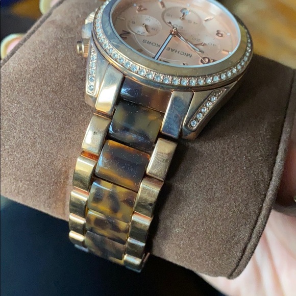 Michael Kors Watch - Picture 5 of 5